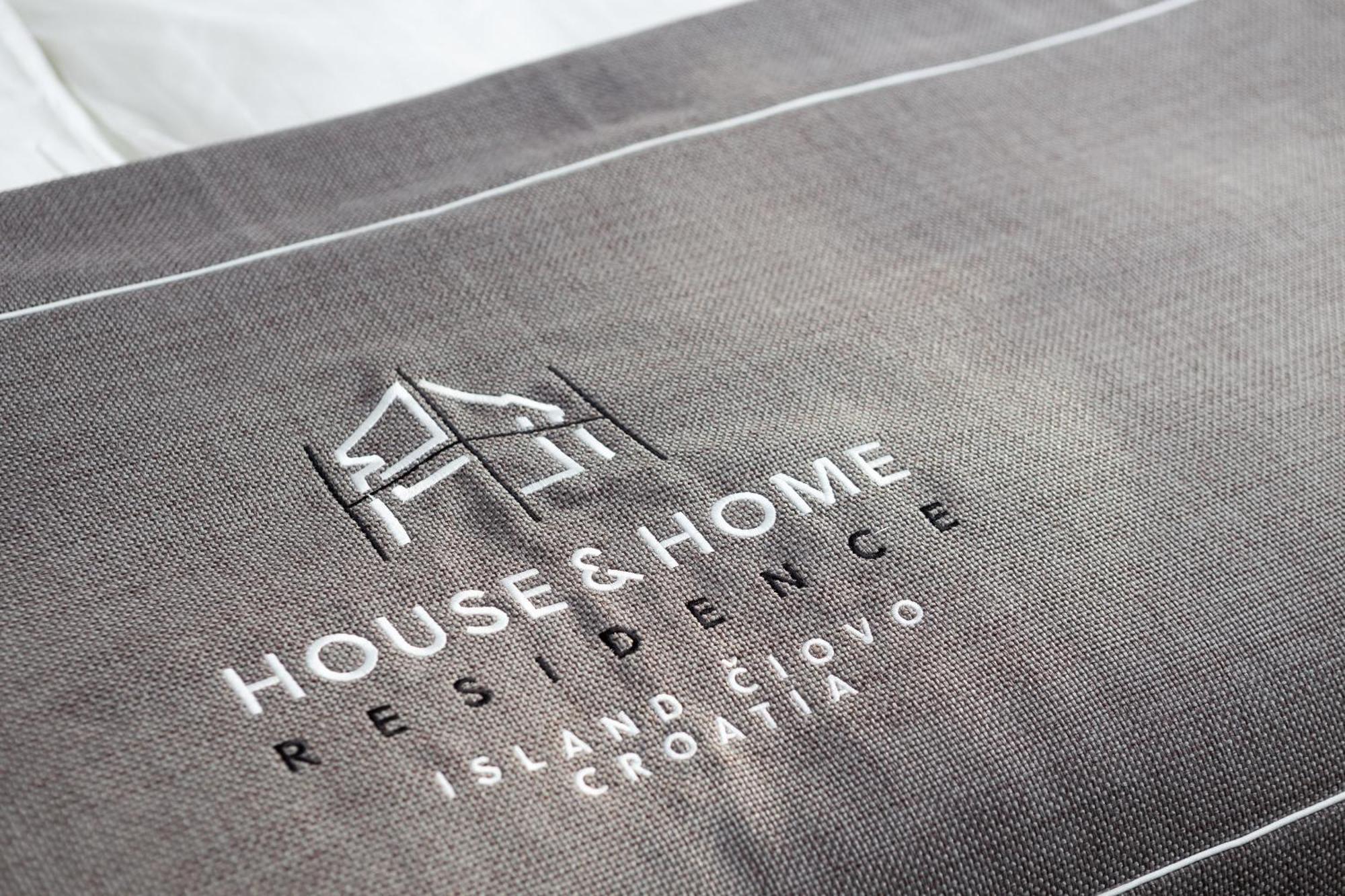 House & Home สลาทิเน ภายนอก รูปภาพ