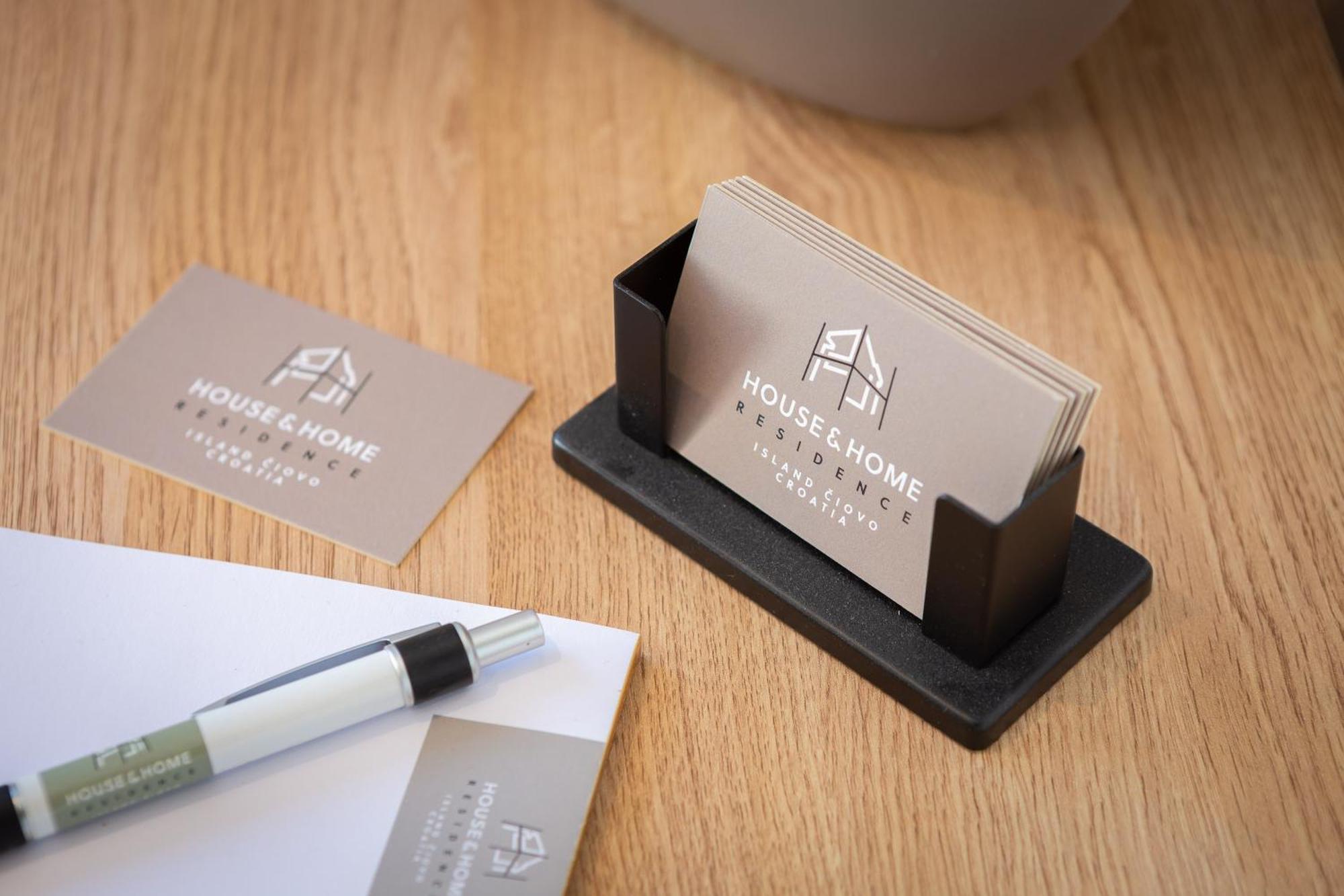 House & Home สลาทิเน ภายนอก รูปภาพ